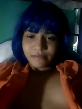 Snapshot of famousfox-69 chatting on October 6, 2025, 4:24 am famousfox-69 online show from October 6, 2025, 4:24 am