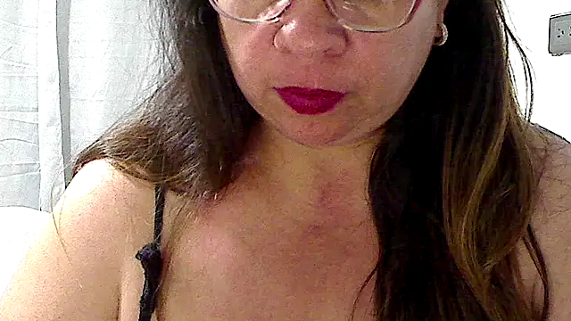 luciana69hot online show from November 6, 2025, 11:42 pm