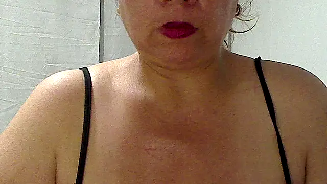 luciana69hot online show from November 11, 2025, 9:09 pm