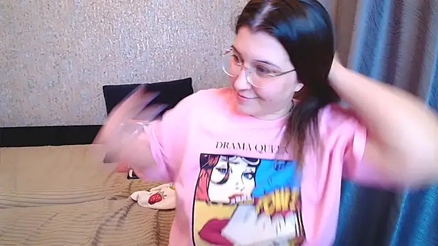 CherryZlata online show from December 21, 2025, 5:47 pm