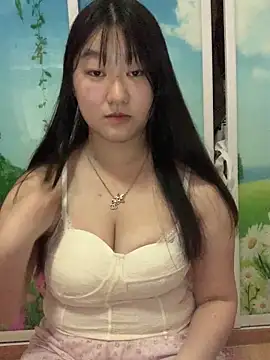 xialuo25 online show from April 15, 2026, 6:19 am