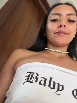im-isabella online show from June 4, 2026, 6:23 pm