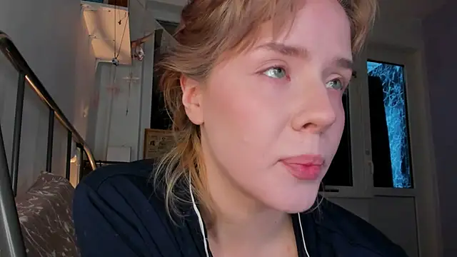 Snapshot of _CuteAsFuck_ chatting on February 11, 2026, 1:44 pm CuteAsFuck online show from February 11, 2026, 1:44 pm