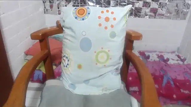 rose-crystal online show from December 16, 2025, 1:04 pm