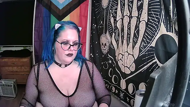 Snapshot of Kinky_Witch chatting on September 16, 2025, 12:11 am Kinky Witch online show from September 16, 2025, 12:11 am