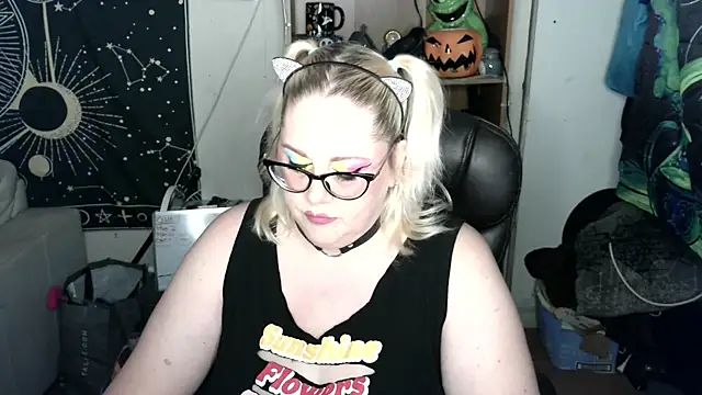Kinky Witch online show from June 1, 2026, 4:17 pm