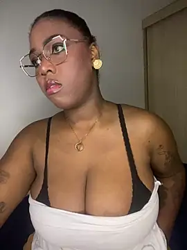Alexia 24 online show from May 25, 2026, 11:14 pm