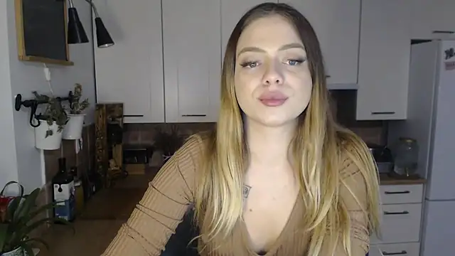 Snapshot of BuffyxLUST chatting on December 3, 2025, 3:11 pm BuffyxLUST online show from December 3, 2025, 3:11 pm