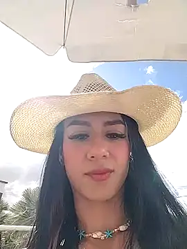 Juliana Xander online show from November 27, 2025, 2:28 pm