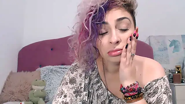 AAARUNY online show from November 5, 2025, 1:03 pm