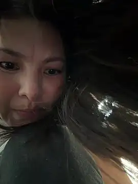 Ninazhang online show from January 14, 2026, 3:43 am