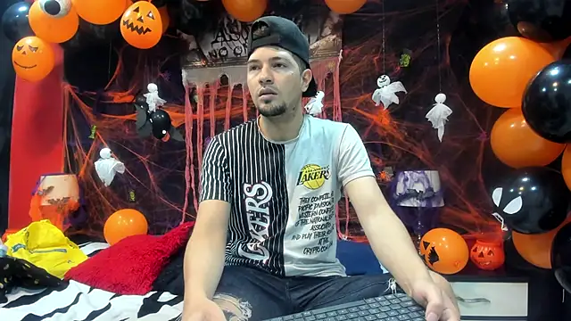 Snapshot of Isa_Anderson09 chatting on October 23, 2025, 12:48 pm Isa Anderson09 online show from October 23, 2025, 12:48 pm