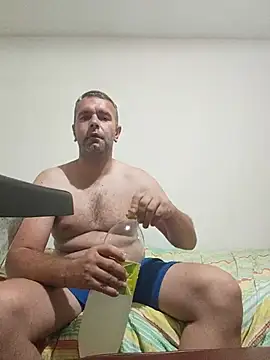Snapshot of saladinbakiz chatting on June 26, 2026, 8:03 pm saladinbakiz online show from June 26, 2026, 8:03 pm