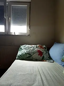 saladinbakiz online show from April 15, 2026, 1:04 pm