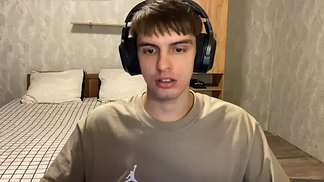 elliot scott online show from September 14, 2025, 5:57 pm