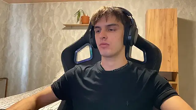 elliot scott online show from September 23, 2025, 1:34 am