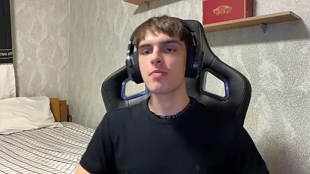 elliot scott online show from September 26, 2025, 10:27 pm