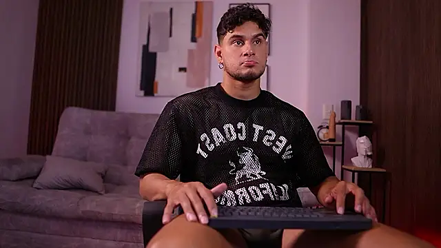 Snapshot of DaviesBrown chatting on February 27, 2026, 8:30 pm DaviesBrown online show from February 27, 2026, 8:30 pm