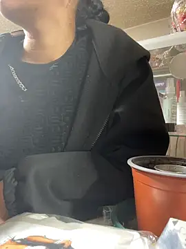 Snapshot of SALOME_KORLAND chatting on February 27, 2026, 6:52 pm SALOME KORLAND online show from February 27, 2026, 6:52 pm