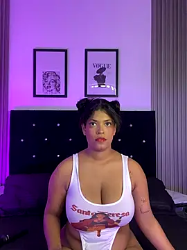 ashlycarteer online show from November 30, 2025, 6:41 pm