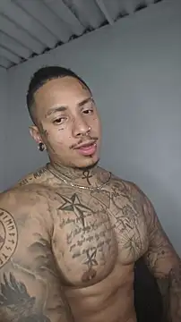Snapshot of David_tatto1 chatting on June 1, 2026, 11:59 pm David tatto1 online show from June 1, 2026, 11:59 pm
