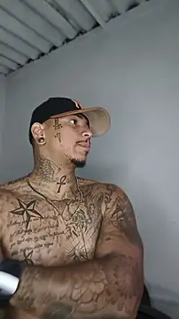 Snapshot of David_tatto1 chatting on July 3, 2026, 3:24 am David tatto1 online show from July 3, 2026, 3:24 am