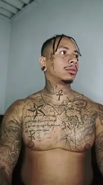 Snapshot of David_tatto1 chatting on June 11, 2026, 4:09 am David tatto1 online show from June 11, 2026, 4:09 am