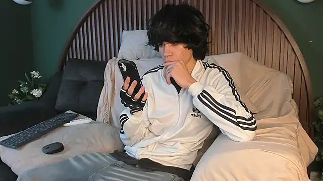 Snapshot of Diamond_twink chatting on July 17, 2026, 6:54 am Diamond twink online show from July 17, 2026, 6:54 am