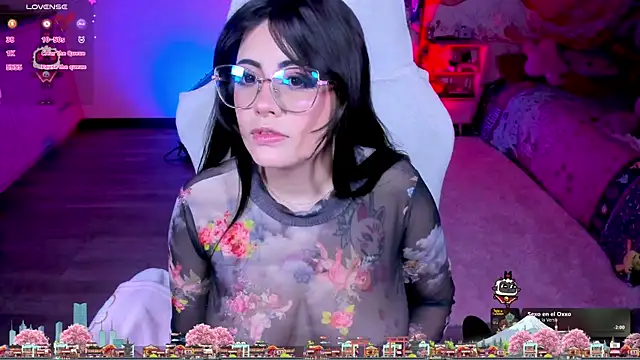 Snapshot of AlyssaRomanova chatting on April 3, 2026, 2:40 am AlyssaRomanova online show from April 3, 2026, 2:40 am