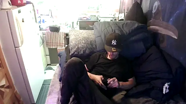 Snapshot of David1982qq chatting on September 11, 2025, 2:55 am David1982qq online show from September 11, 2025, 2:55 am