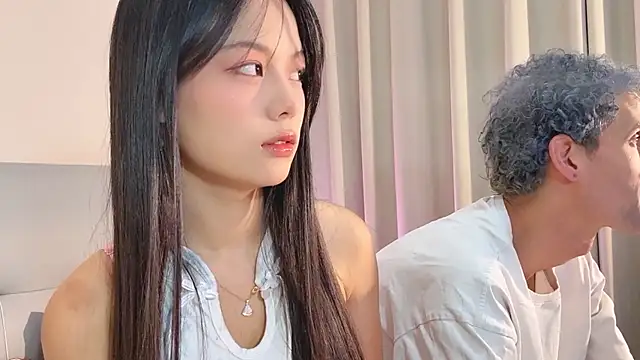 19cmfuck18girl online show from October 27, 2025, 3:13 pm