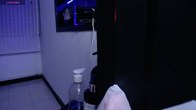 Stephany Rodriguez online show from October 22, 2025, 5:56 pm