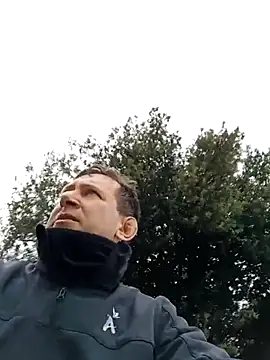 Snapshot of Alessio1987 chatting on February 5, 2026, 9:27 am Alessio1987 online show from February 5, 2026, 9:27 am