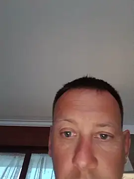 Alessio1987 online show from June 9, 2026, 7:04 pm