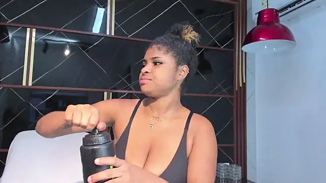 HannyThompson online show from February 12, 2026, 12:49 pm