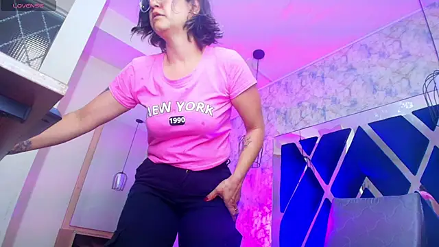 Luciifeer  online show from November 22, 2025, 6:29 pm