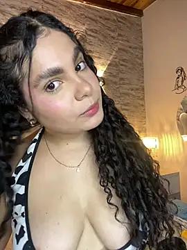 Yassy vazquez online show from January 17, 2026, 7:39 pm