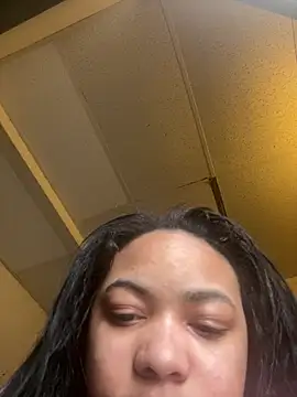 nuttybutter999999 online show from March 4, 2026, 10:17 pm