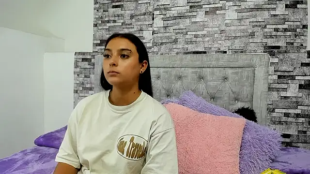 nicolexxaleja online show from November 28, 2025, 7:58 pm