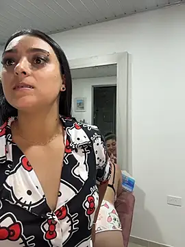 nicolexxaleja online show from March 10, 2026, 3:43 am