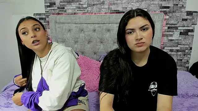 nicolexxaleja online show from November 13, 2025, 8:57 pm