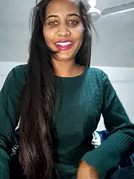 cute radhikaa online show from January 11, 2026, 12:06 am