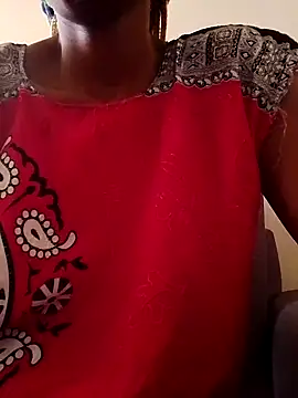 SeffieLucy online show from October 10, 2025, 8:26 am