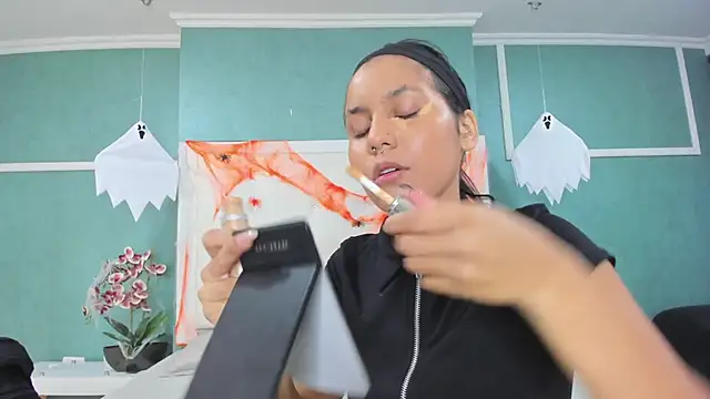 ania gomez online show from October 31, 2025, 1:41 pm