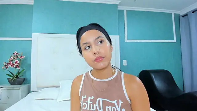 ania gomez online show from November 25, 2025, 3:56 pm