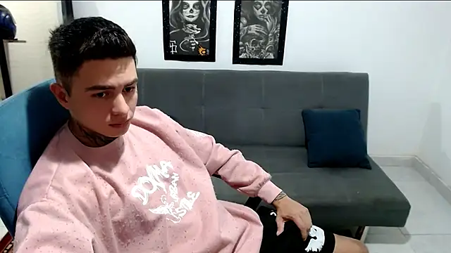 santii ss online show from November 5, 2025, 2:03 am