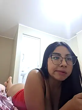 honeysweet111 online show from March 31, 2026, 1:51 am