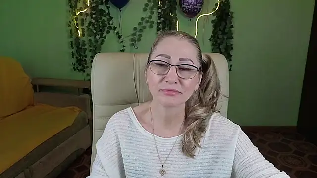 Snapshot of Habibi_Honeyy chatting on September 13, 2025, 4:56 am Habibi Honeyy online show from September 13, 2025, 4:56 am