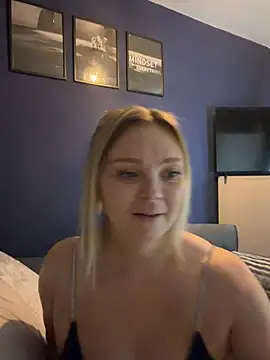 Snapshot of Star-36 chatting on February 18, 2026, 12:12 pm Star-36 online show from February 18, 2026, 12:12 pm