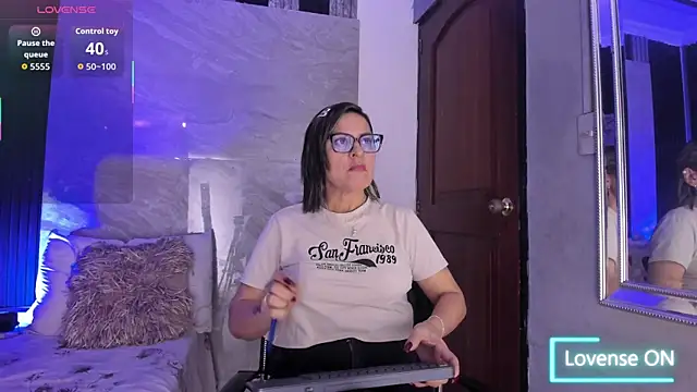 Agatha Pleasure online show from September 25, 2025, 11:49 am